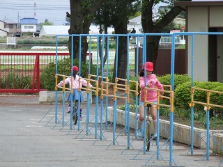 一輪車練習 深谷市立豊里小学校